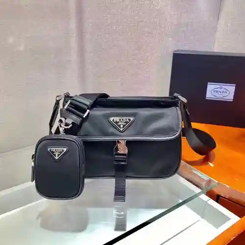 Bolso bandolera PRA@DA para hombre, elaborado en piel de vacuno original importada, alta calidad, en