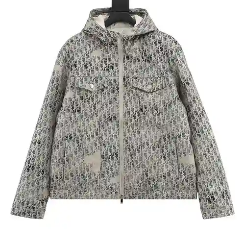 Chaqueta de plumón con capucha y logo en jacquard desgastado, lavado y estampado de CD