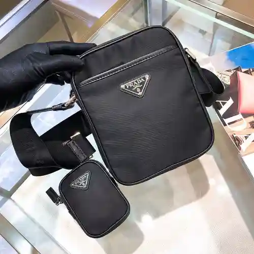 Bolso bandolera PRA@DA para hombre, elaborado en piel de vacuno original importada, alta calidad, en