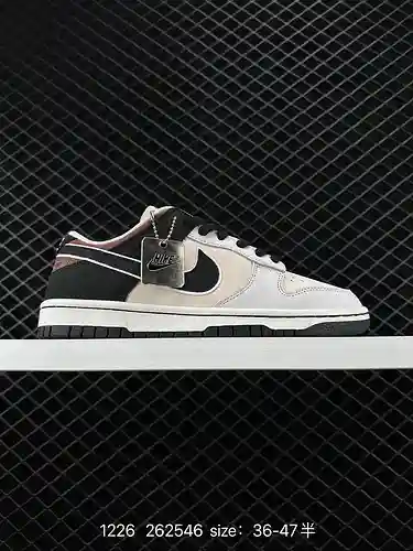 23 Otomo Katsuhiro x NK SB Dunk Low “Steamboy OST” Marca compartida de Otomo Katsuhiro. La combinaci