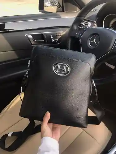 Bolso bandolera para caballero, elaborado en piel vacuna original importada, alta calidad, entrega e
