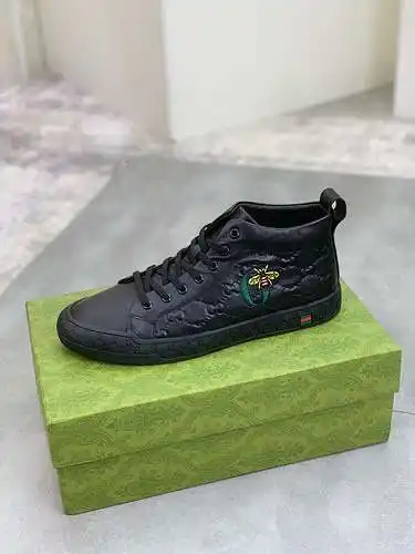 Zapatos de hombre GUCCI Código: 0102B50 Talla: 38-44