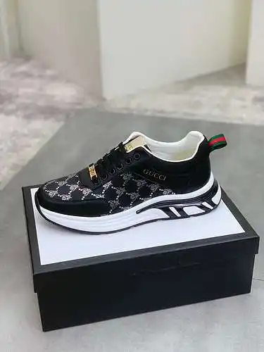 Zapatos de hombre GUCCI Código: 0102B50 Talla: 38-44