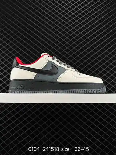 9 Zapatillas deportivas informales, versátiles y de caña baja Nike Air Force ’7 Air Force 1. La comb