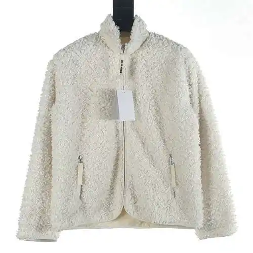 JIL SANDER Abrigo con cuello levantado de cordero en color blanco roto