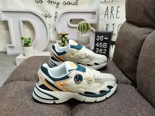 362Dadidas artículo original Astir retro. Las zapatillas astir están inspiradas en el estilo de corr