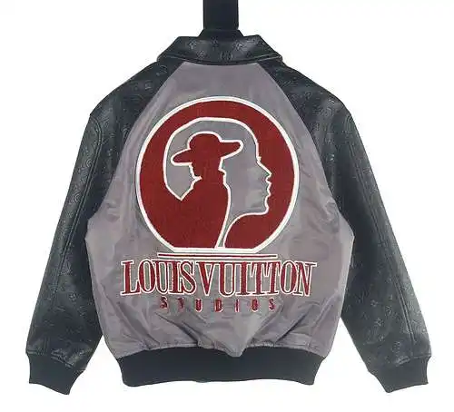 Chaqueta LV con solapa aterciopelada y mangas de cuero con patchwork en la espalda
