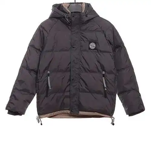 Plumón clásico con etiqueta pequeña de ST Stone Island