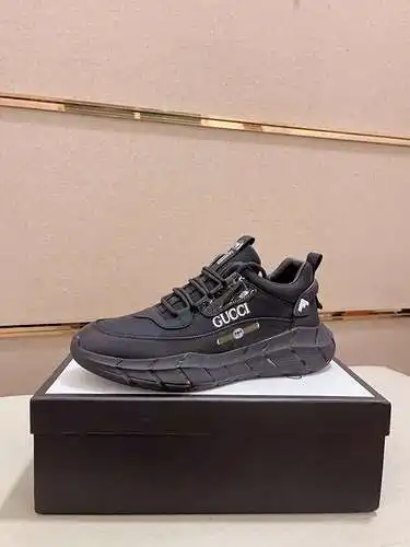 Zapatos de hombre GUCCI Código: 0106B60 Talla: 39-44