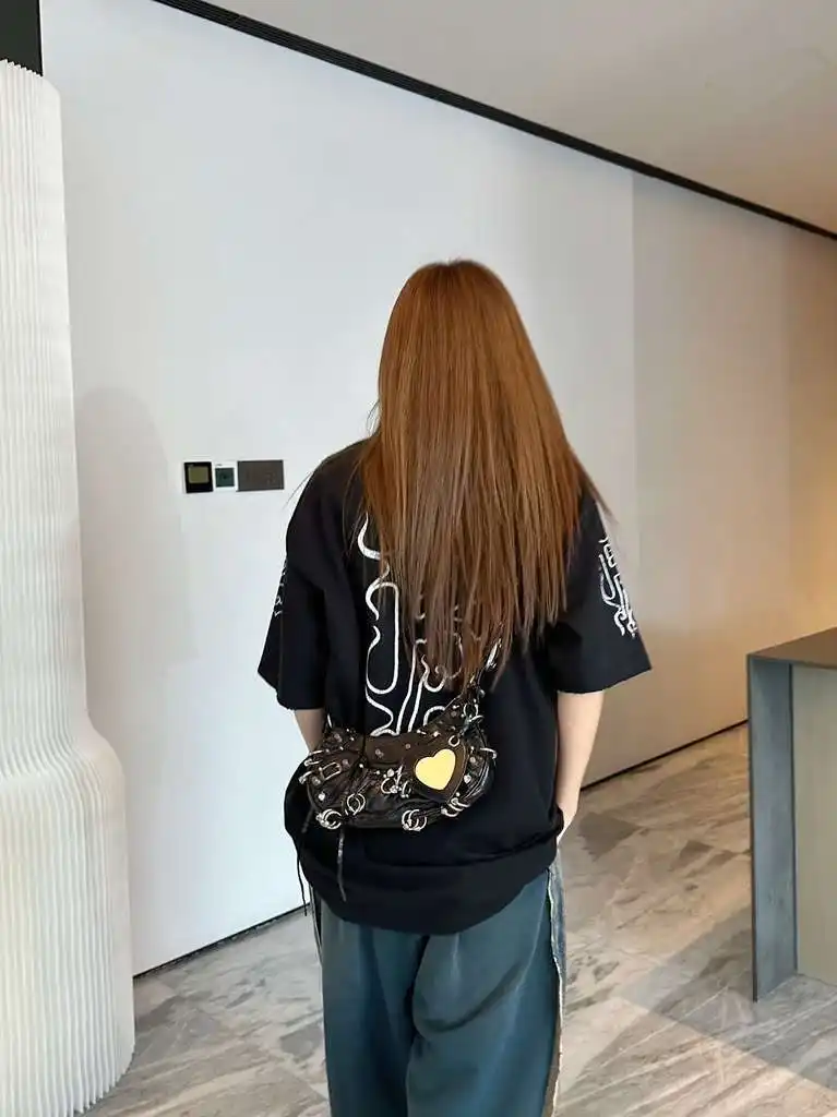 i1701687324_5904_8.webp
