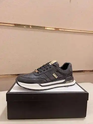 Zapatos de hombre GUCCI Código: 0106B40 Talla: 38-44