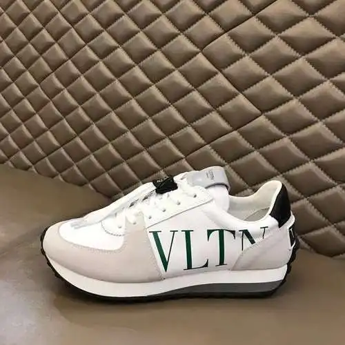 Zapatos de hombre Valentino Código: 0109B60 Talla: 38-44 (45 está hecho a medida y no se puede devol