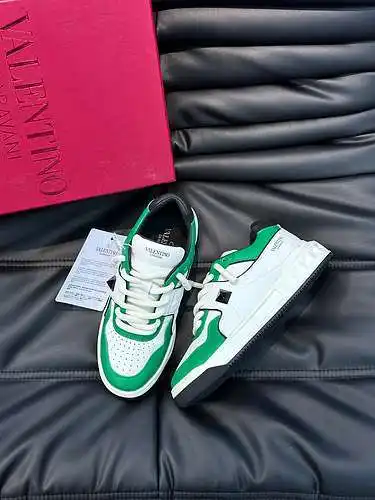 Zapatos de hombre Valentino Código: 0109B80 Talla: 38-44 (45 está hecho a medida y no se puede devol