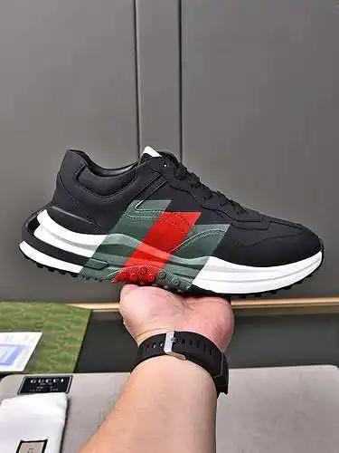Zapatos de hombre GUCCI Código: 0107B90 Talla: 38-44 (45 está hecho a medida y no se puede devolver 