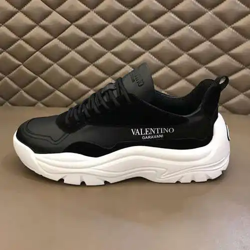 Zapatos de hombre Valentino Código: 0109B60 Talla: 38-44 (45 está hecho a medida y no se puede devol