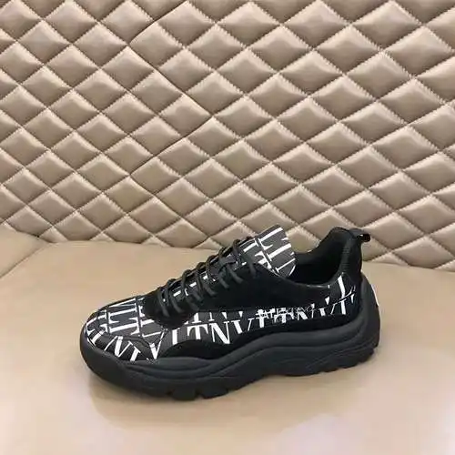 Zapatos de hombre Valentino Código: 0109B70 Talla: 38-44 (45 está hecho a medida y no se puede devol