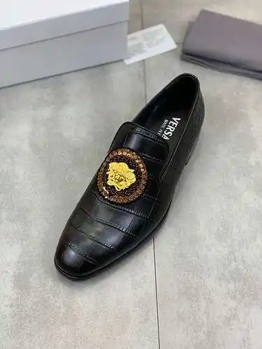 Zapatos de hombre Versace Código: 0113C00 Talla: 38-44
