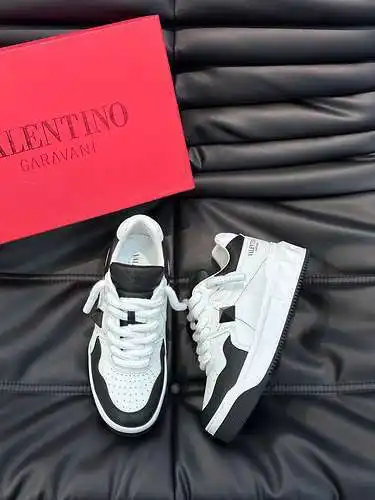 Zapatos de hombre Valentino Código: 0109B80 Talla: 38-44 (45 está hecho a medida y no se puede devol