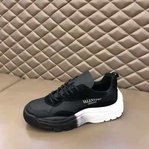 Zapatos de hombre Valentino Código: 0109B60 Talla: 38-44 (45 está hecho a medida y no se puede devol