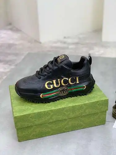 Zapatos de hombre GUCCI Código: 0113C30 Talla: 38-44