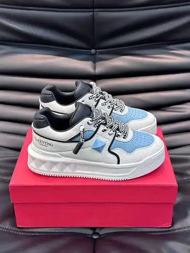 Zapatos de hombre Valentino Código: 0109B80 Talla: 38-44 (45 está hecho a medida y no se puede devol
