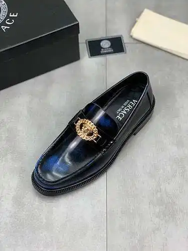 Zapatos de hombre Versace Código: 0113C30 Talla: 38-44 (45 está hecho a medida y no se puede devolve