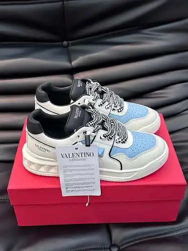 Zapatos de hombre Valentino Código: 0109B80 Talla: 38-44 (45 está hecho a medida y no se puede devol
