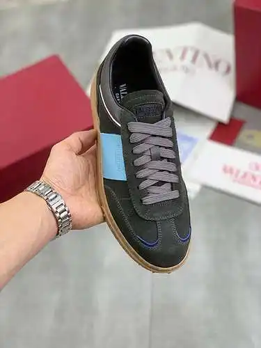 Modelo de pareja Valentino código: 0113C20 Talla: mujer 35-41 hombre 39-46 (mujer 41, hombre 45.56 p