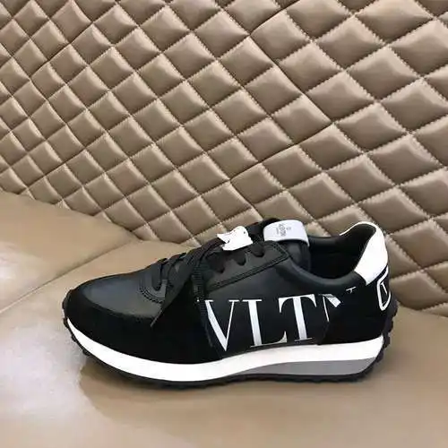 Zapatos de hombre Valentino Código: 0109B60 Talla: 38-44 (45 está hecho a medida y no se puede devol