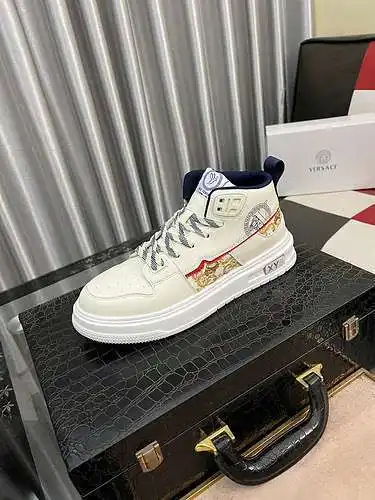 Zapatos de hombre Versace Código: 0104B60 Talla: 38-44