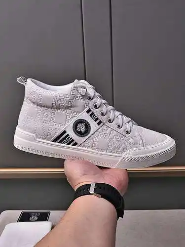 Zapatos de hombre Versace Código: 0107B60 Talla: 38-44 (45 está hecho a medida y no se puede devolve