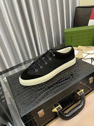 Zapatos de hombre GUCCI Código: 0104B80 Talla: 38-44