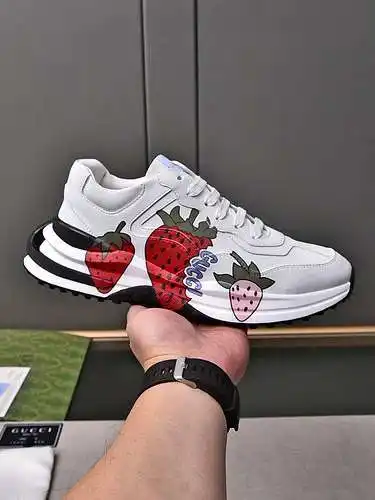 Zapatos de hombre GUCCI Código: 0107B90 Talla: 38-44 (45 está hecho a medida y no se puede devolver 
