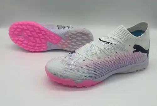 (Llegó) Zapatos de fútbol con tachuelas rotas impermeables totalmente tejidos de la Copa Mundial Pum