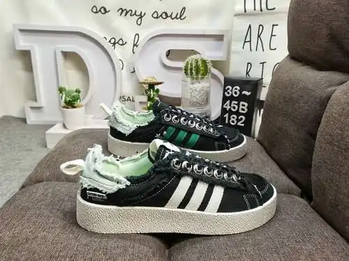 En la segunda serie de colaboración entre 182DAdidas Originals y la marca de moda Song for the Mute,
