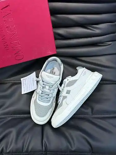 Zapatos de hombre Valentino Código: 0109B80 Talla: 38-44 (45 está hecho a medida y no se puede devol
