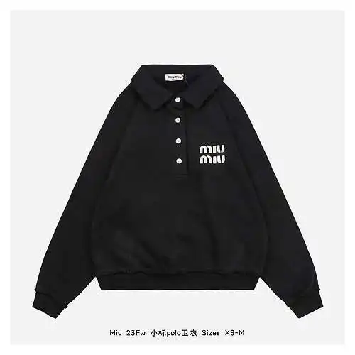 Sudadera tipo polo con etiqueta pequeña Miu 23Fw
