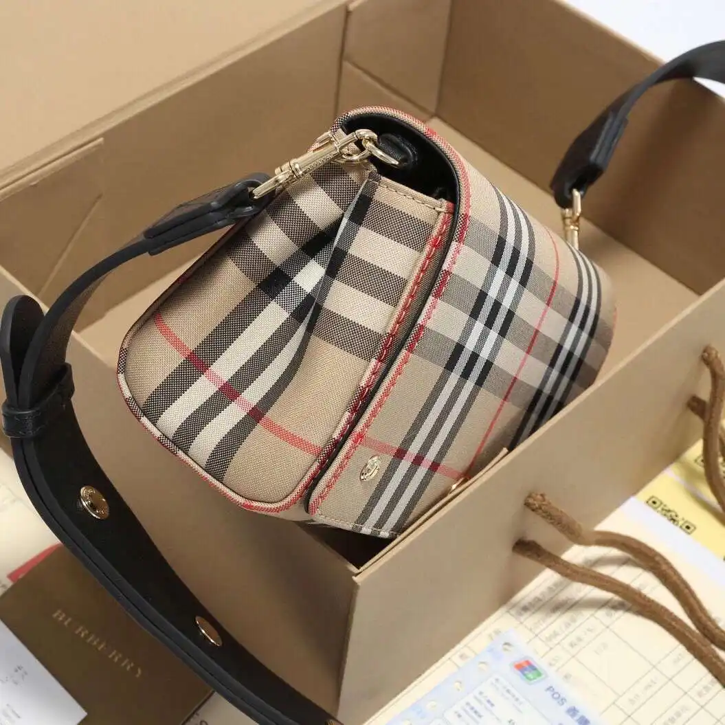 KK02450 (4).webp
