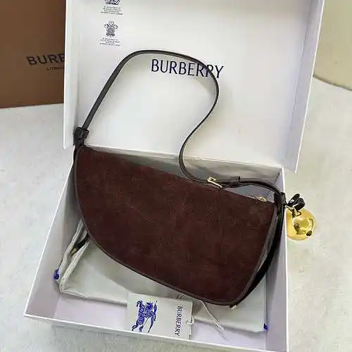 El bolso de hombro BBR está hecho de cuero original importado de primera calidad. Versión réplica de
