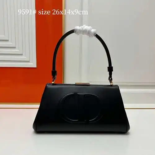 El bolso de D está hecho de piel de vacuno original importada, alta calidad, entrega en factura de b