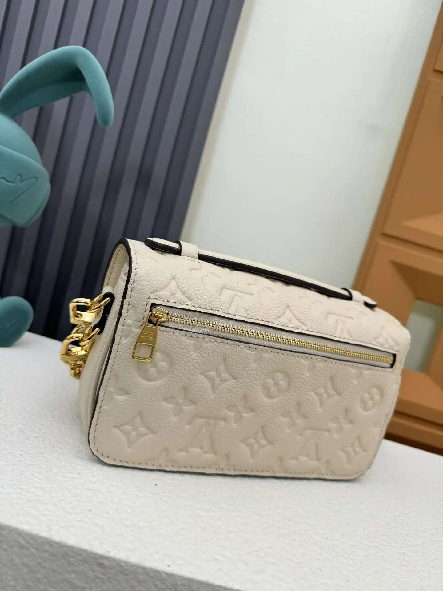 EE005050 (6).webp