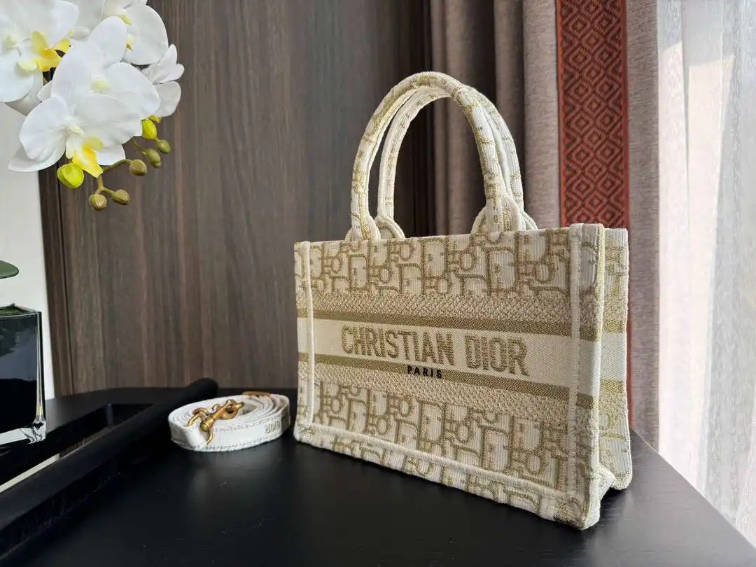 KK04250 (13).webp