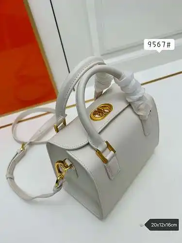 El bolso de D está hecho de piel de vacuno original importada, alta calidad, entrega en factura de b