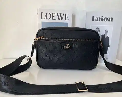 Bolso bandolera GG para hombre, elaborado en piel vacuno original importada, alta calidad, entrega e
