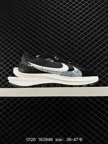 24 Nike Sacai Turn craft, lado del gancho