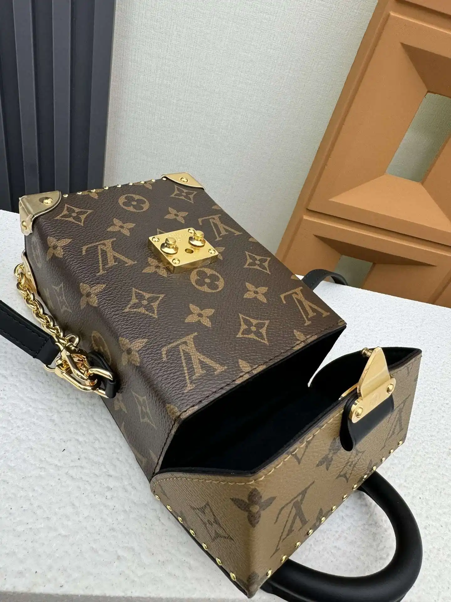 RT004350 (3).webp