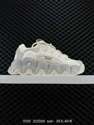 Serie de zapatos de pan Fila croissant estilo papá zapatos deportivos informales neutrales retro aum