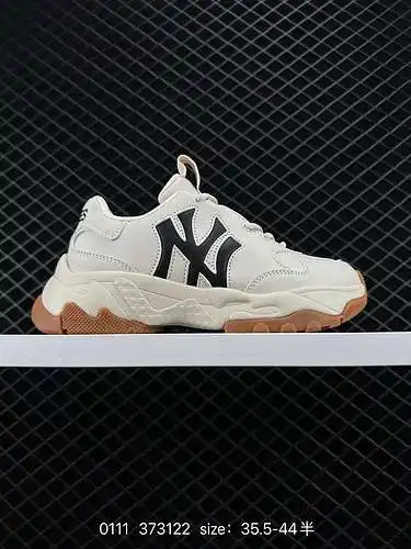 MLB NY Bigball Chunky Cream New York Yankees Low-top Dad Shoes Sus productos combinan formas y textu