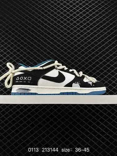22 Nike Dunk Low a nivel de empresa Jugador senior Negro, blanco y azul Este modelo utiliza blanco y