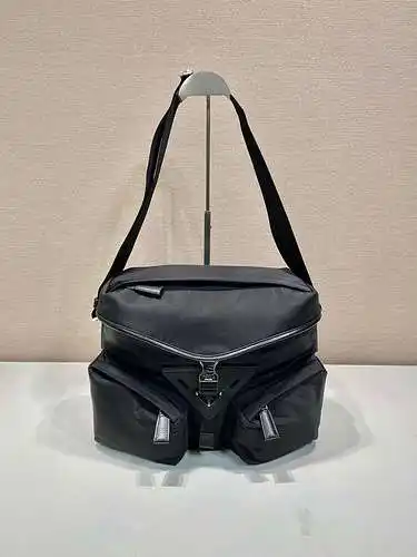 Bolso bandolera PRA@DA para hombre Fabricado en cuero original importado de primera calidad Versión 